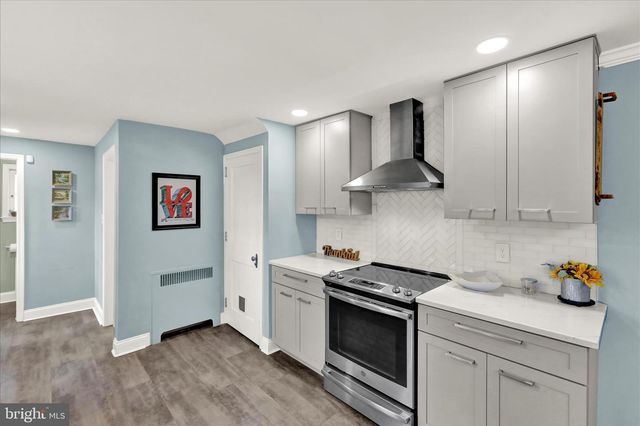 102 HIGH ST, Reading, PA 19606