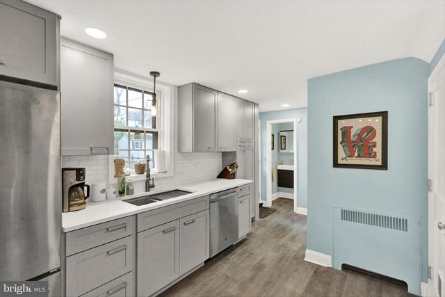 102 HIGH ST, Reading, PA 19606