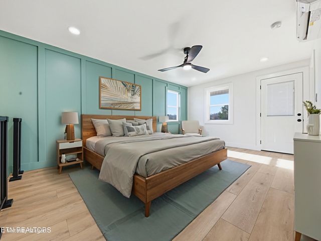 722 Virginia Ave, Harriman, TN 37748