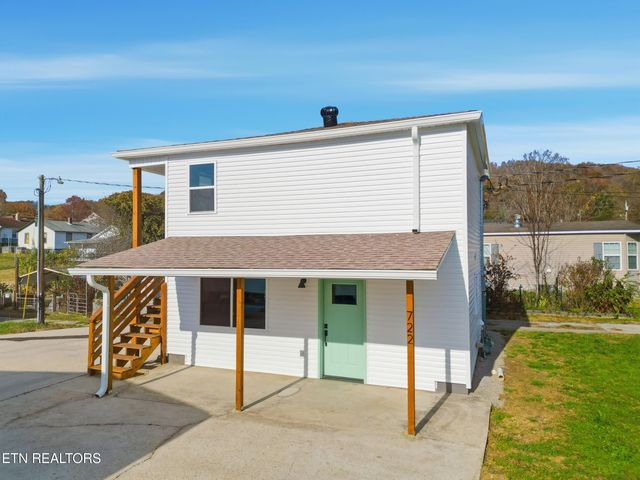 722 Virginia Ave, Harriman, TN 37748
