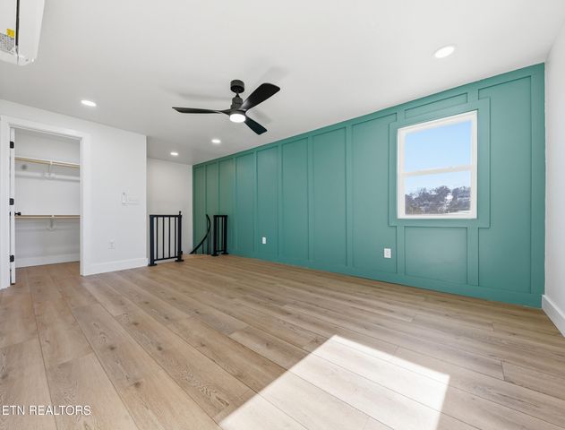 722 Virginia Ave, Harriman, TN 37748