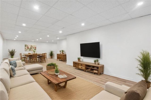 383 Oakridge Drive, Cartersville, GA 30121