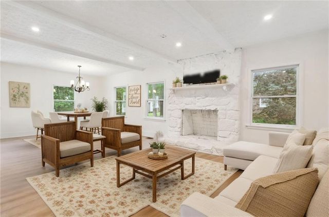 383 Oakridge Drive, Cartersville, GA 30121