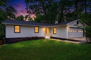 383 Oakridge Drive, Cartersville, GA 30121