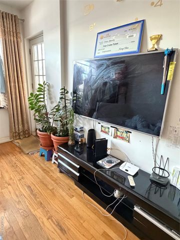 3216 137th Street 3B, Flushing, NY 11354