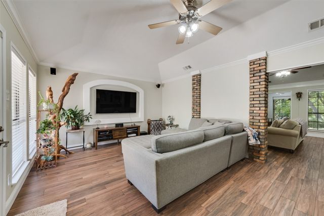 812 Cherlynne Drive, Cedar Hill, TX 75104