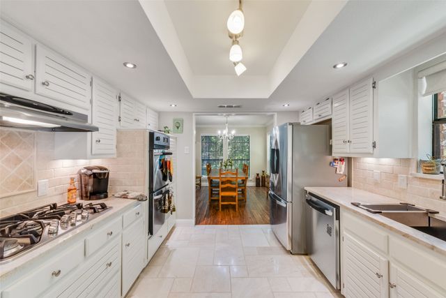 812 Cherlynne Drive, Cedar Hill, TX 75104
