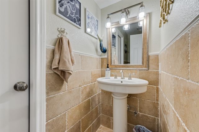 812 Cherlynne Drive, Cedar Hill, TX 75104