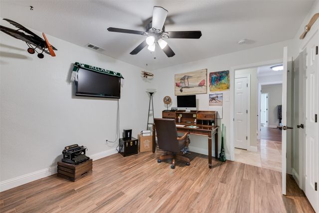 812 Cherlynne Drive, Cedar Hill, TX 75104
