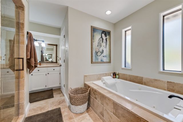 812 Cherlynne Drive, Cedar Hill, TX 75104