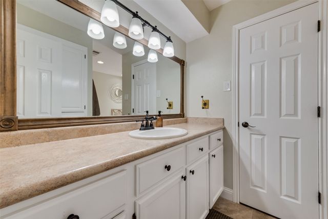 812 Cherlynne Drive, Cedar Hill, TX 75104