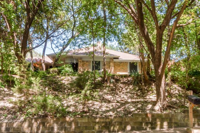 812 Cherlynne Drive, Cedar Hill, TX 75104