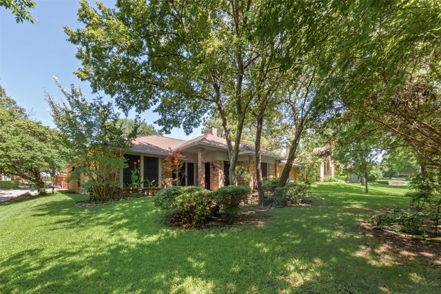 812 Cherlynne Drive, Cedar Hill, TX 75104