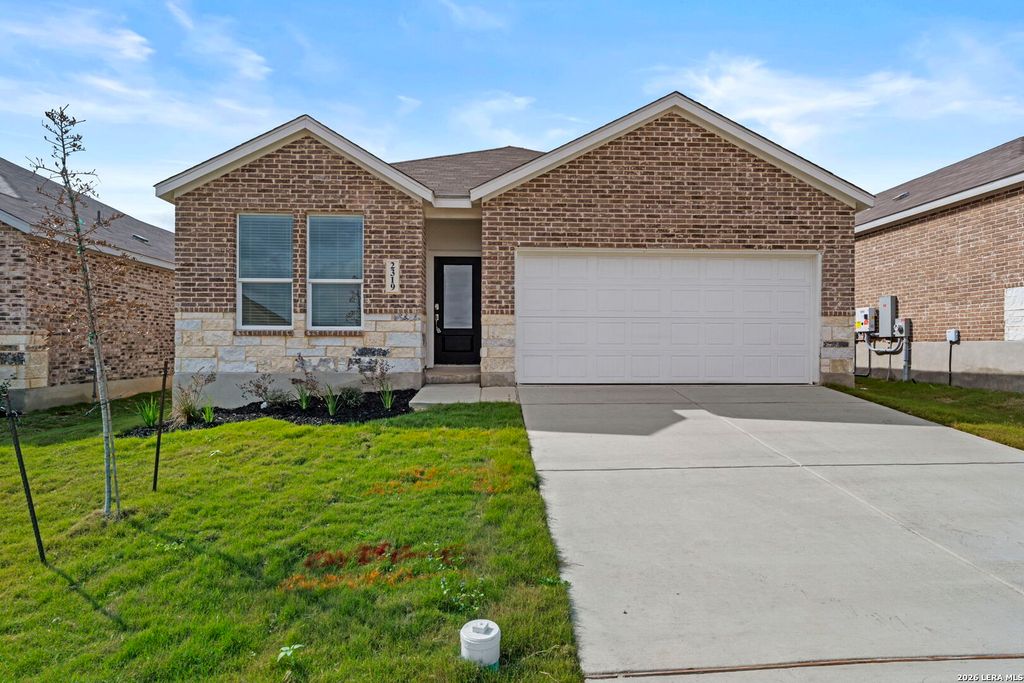 2319 Fort Davis Pass, Marion, TX 78124