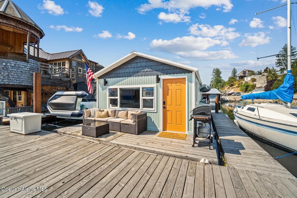 34179 N Scenic Bay, Bayview, ID 83803