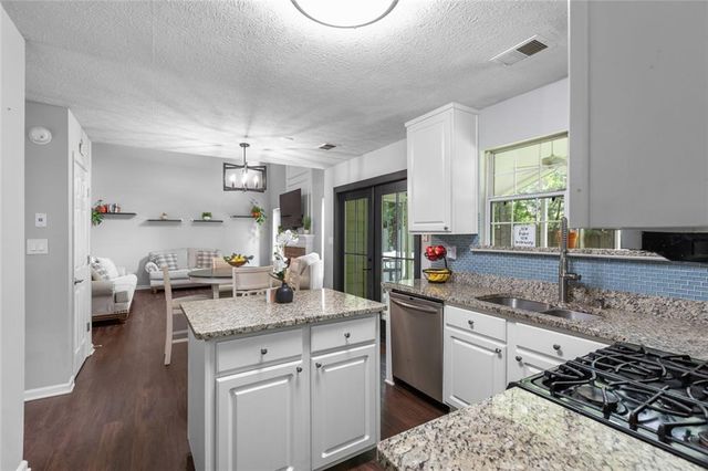 1307 Telhurst Court, Kennesaw, GA 30144