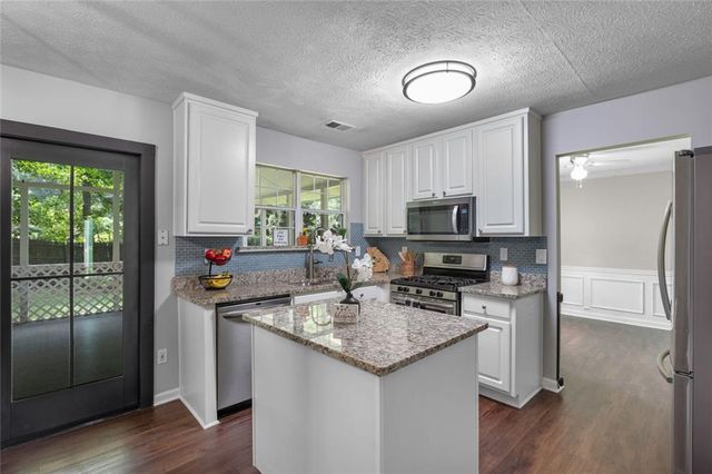 1307 Telhurst Court, Kennesaw, GA 30144