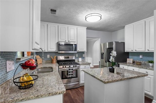 1307 Telhurst Court, Kennesaw, GA 30144