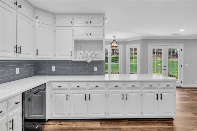 369 Sweetens Cove Road, South Pittsburg, TN 37380