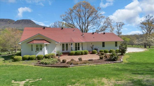 369 Sweetens Cove Road, South Pittsburg, TN 37380