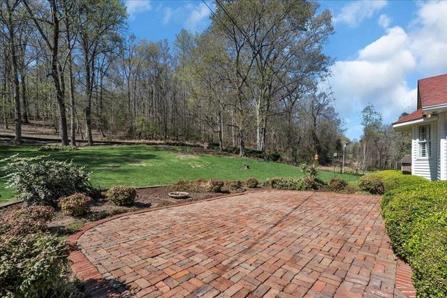 369 Sweetens Cove Road, South Pittsburg, TN 37380