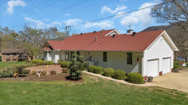 369 Sweetens Cove Road, South Pittsburg, TN 37380
