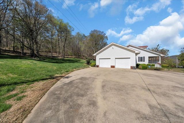 369 Sweetens Cove Road, South Pittsburg, TN 37380