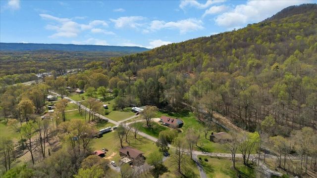 369 Sweetens Cove Road, South Pittsburg, TN 37380