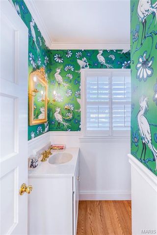 127 Webster Woods Drive, Webster Groves, MO 63119