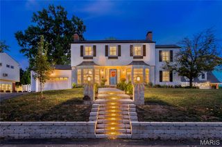 127 Webster Woods Drive, Webster Groves, MO 63119