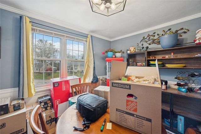 6792 Tunnelview Dr, Penn Hills, PA 15235