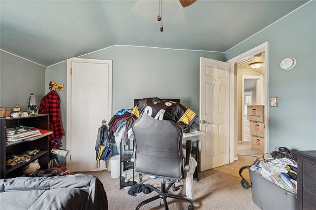 6792 Tunnelview Dr, Penn Hills, PA 15235