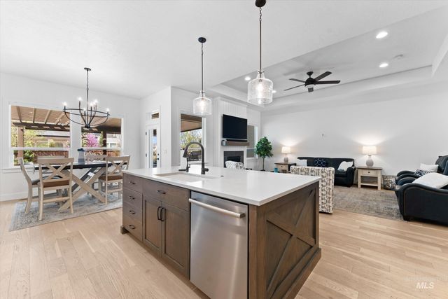 6859 N Maplestone Ave, Meridian, ID 83646