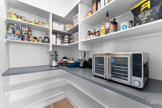 6859 N Maplestone Ave, Meridian, ID 83646