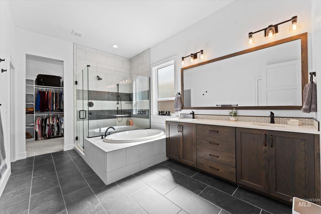 6859 N Maplestone Ave, Meridian, ID 83646