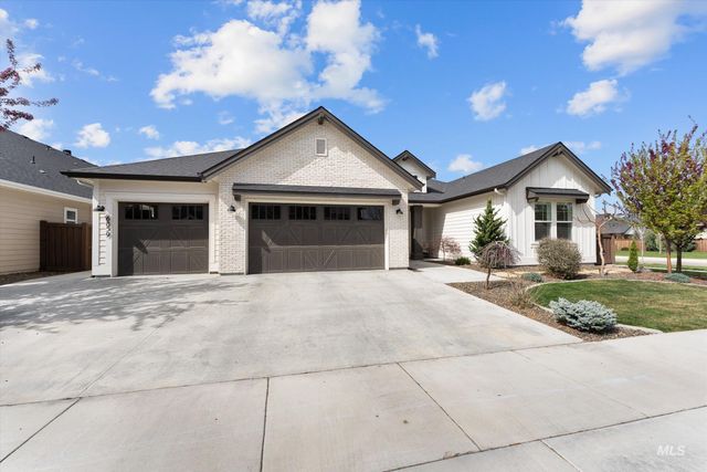 6859 N Maplestone Ave, Meridian, ID 83646