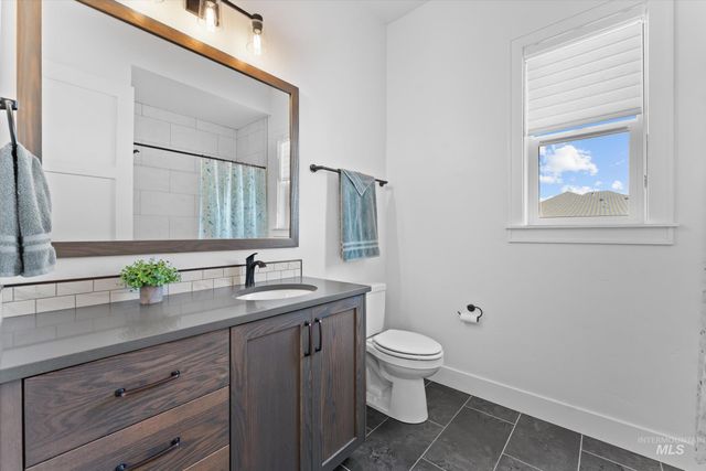 6859 N Maplestone Ave, Meridian, ID 83646