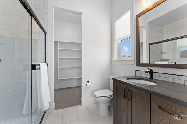 6859 N Maplestone Ave, Meridian, ID 83646