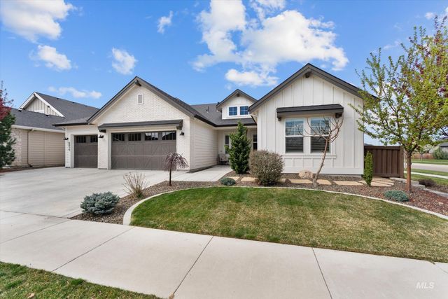 6859 N Maplestone Ave, Meridian, ID 83646