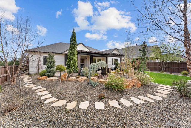 6859 N Maplestone Ave, Meridian, ID 83646