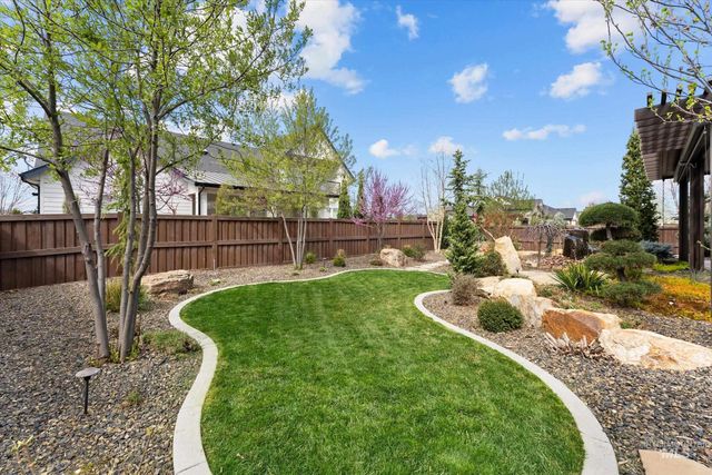 6859 N Maplestone Ave, Meridian, ID 83646