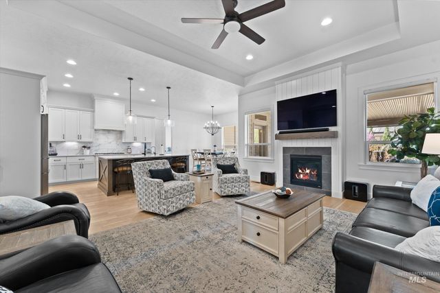 6859 N Maplestone Ave, Meridian, ID 83646