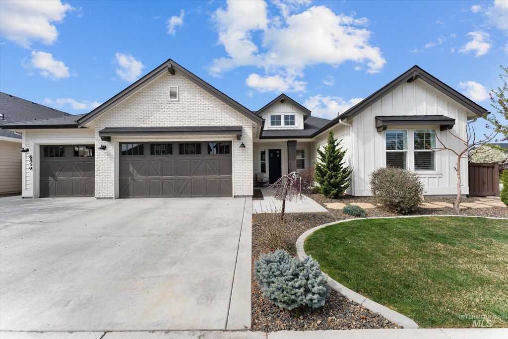 6859 N Maplestone Ave, Meridian, ID 83646