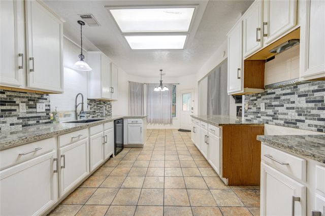 14506 Wadlington Drive, Houston, TX 77044