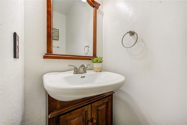14506 Wadlington Drive, Houston, TX 77044