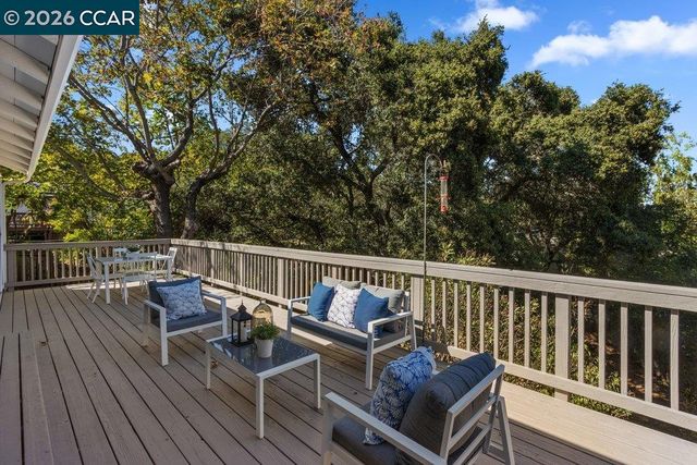 358 El Toyonal, Orinda, CA 94563