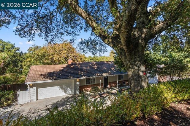 358 El Toyonal, Orinda, CA 94563