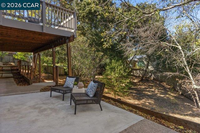 358 El Toyonal, Orinda, CA 94563