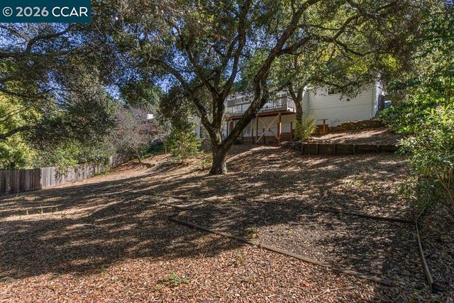358 El Toyonal, Orinda, CA 94563