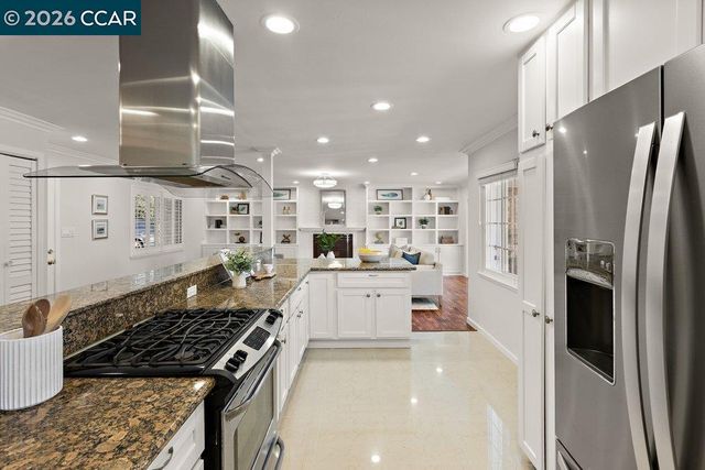 358 El Toyonal, Orinda, CA 94563